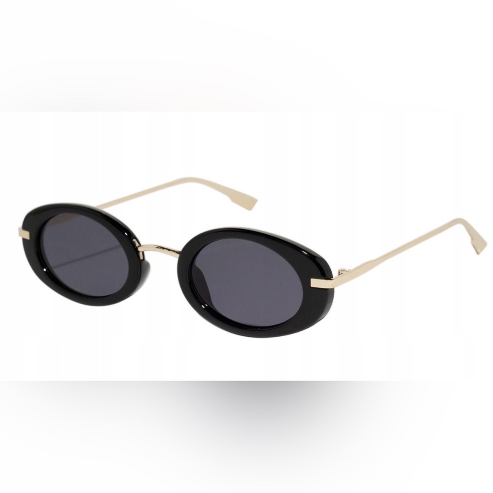 Oval Black Sunglasses
